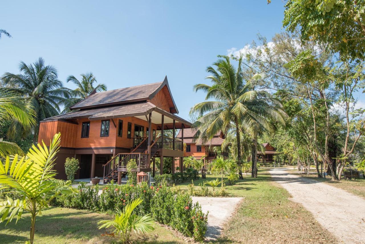 Thailife Wellness & Meditation Resort- Sha Plus Khao Lak Dış mekan fotoğraf