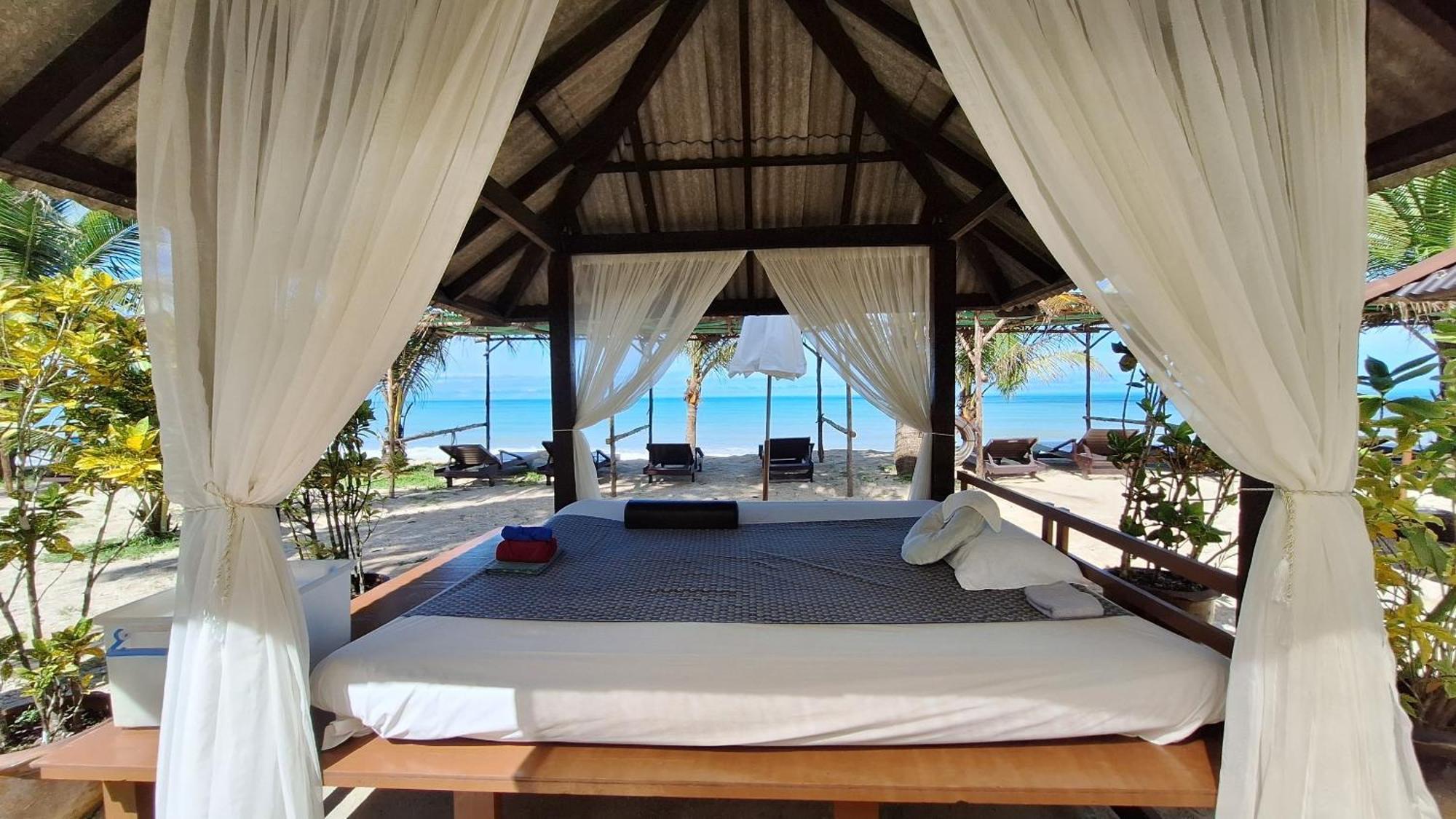 Thailife Wellness & Meditation Resort- Sha Plus Khao Lak Dış mekan fotoğraf